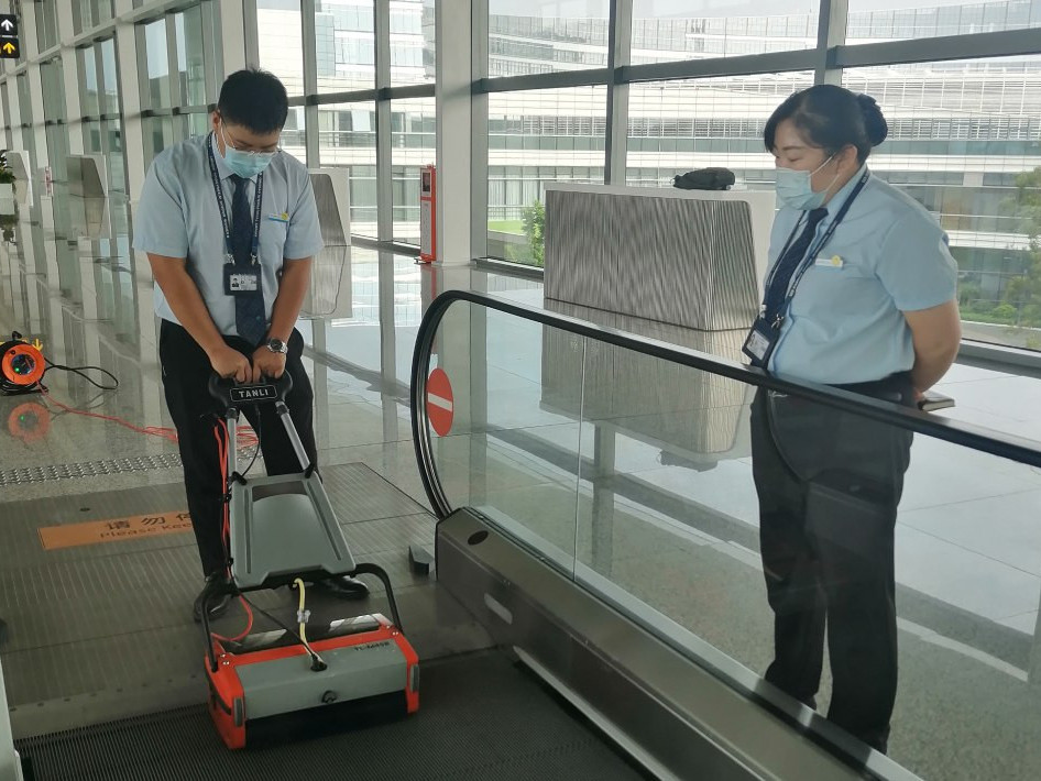 扶梯清洗機(jī)使用不當(dāng)，你可能就白買了！