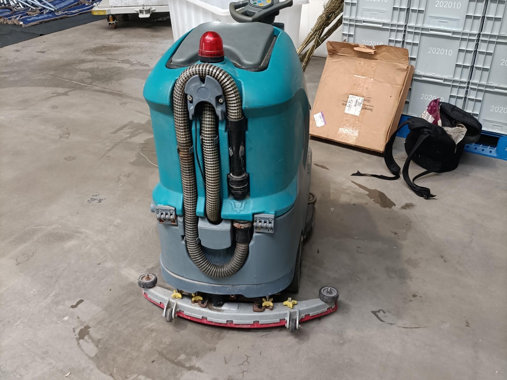 從此告別手動(dòng)清潔，讓工廠洗地機(jī)搞定清潔大事