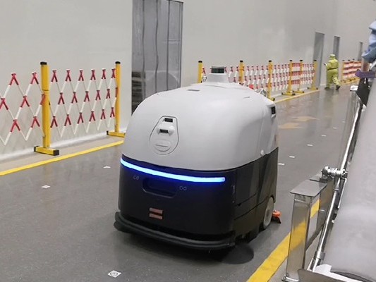 坦力無(wú)人駕駛洗地機(jī)與 AGV 協(xié)同作業(yè)的優(yōu)勢(shì)--工業(yè)清潔新突破