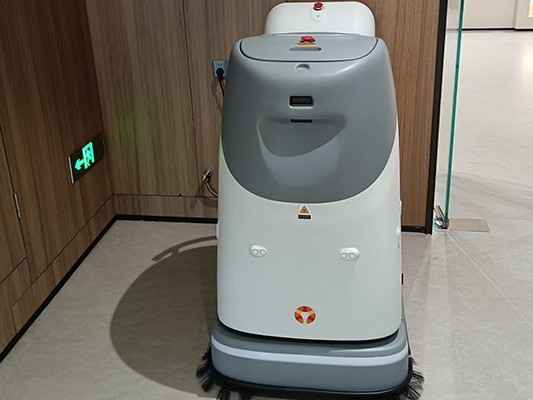 科技助力，酒店煥新 —— 坦力工業(yè)洗地機(jī)器人帶來(lái)新變革