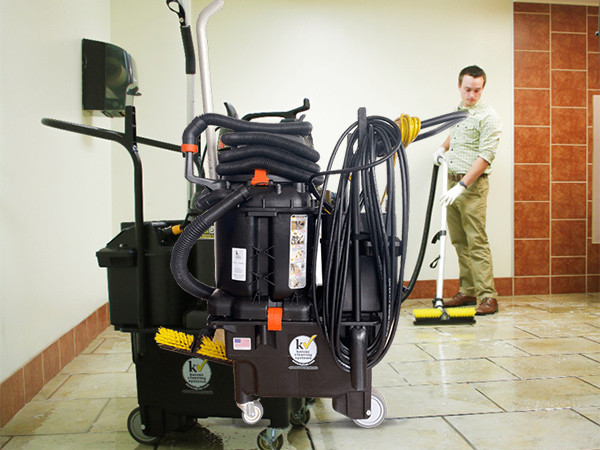 寫字樓公用衛(wèi)生間臟亂異味大，廁寶來幫你！