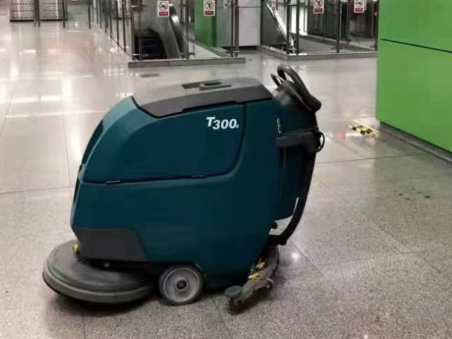 飯店吃飯吃出蟑螂？飲食衛(wèi)生如何才能得到保障？