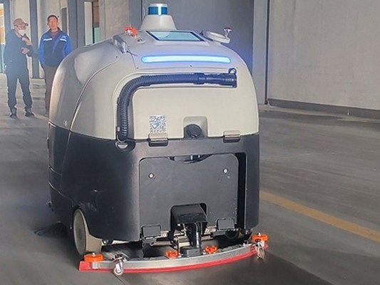 清潔工搬設(shè)備累到哭？這臺(tái)坦力智能無(wú)人駕駛洗地機(jī)自己坐電梯干活！